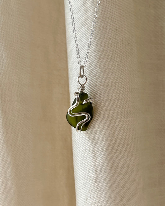 Dark Green Ripple Necklace