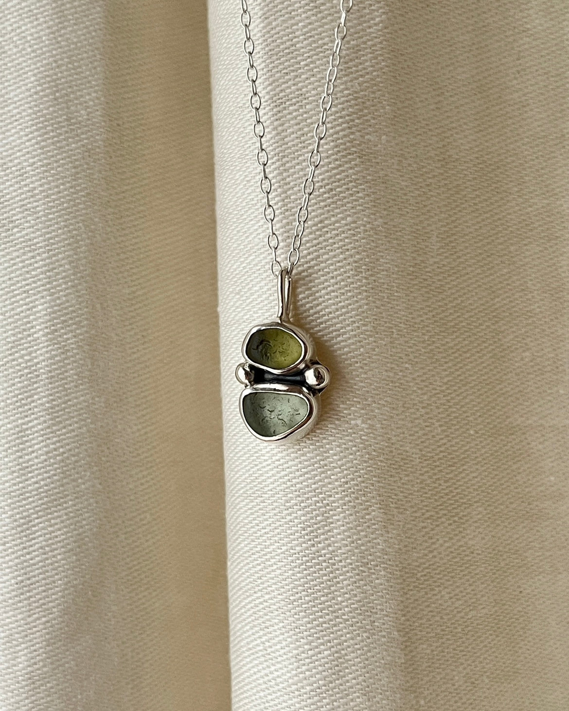 Green Two-Toned Bezel Necklace