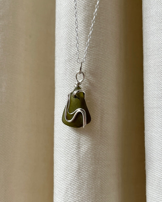 Green Ripple Necklace